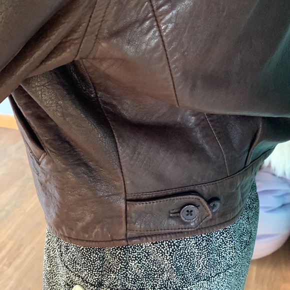 Vintage Brown Leather Jacket - Picture 5 of 16